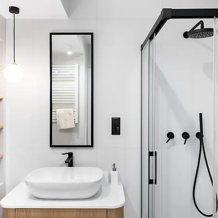 Nowoczesne W Centrum Gdanska Przy Motlawie Z Podziemnym Parkingiem