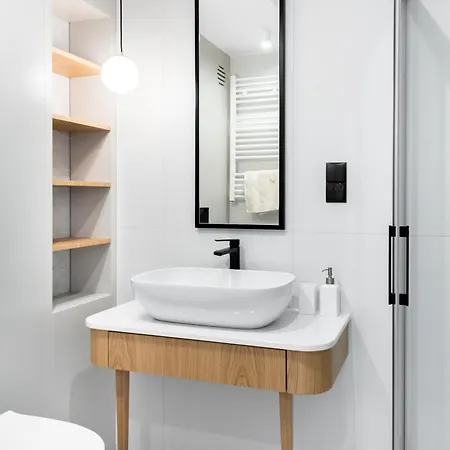 Nowoczesne W Centrum Gdanska Przy Motlawie Z Podziemnym Parkingiem Apartment