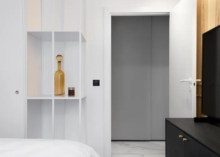 Nowoczesne W Centrum Gdanska Przy Motlawie Z Podziemnym Parkingiem * 格但斯克