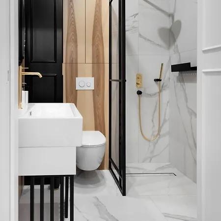 Nowoczesne W Centrum Gdanska Przy Motlawie Z Podziemnym Parkingiem *