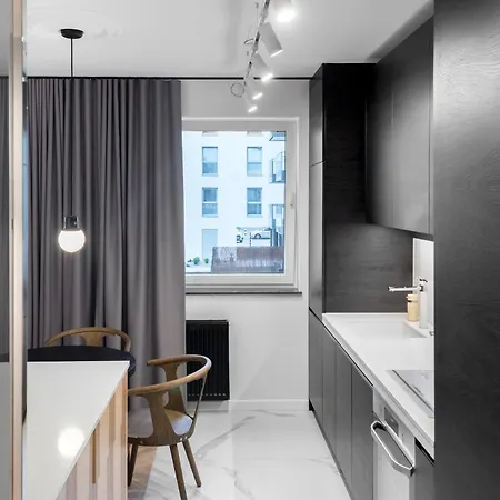 Nowoczesne W Centrum Gdanska Przy Motlawie Z Podziemnym Parkingiem Gdaňsk