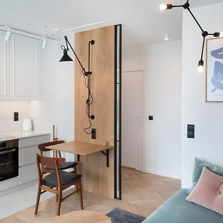 Nowoczesne W Centrum Gdanska Przy Motlawie Z Podziemnym Parkingiem *